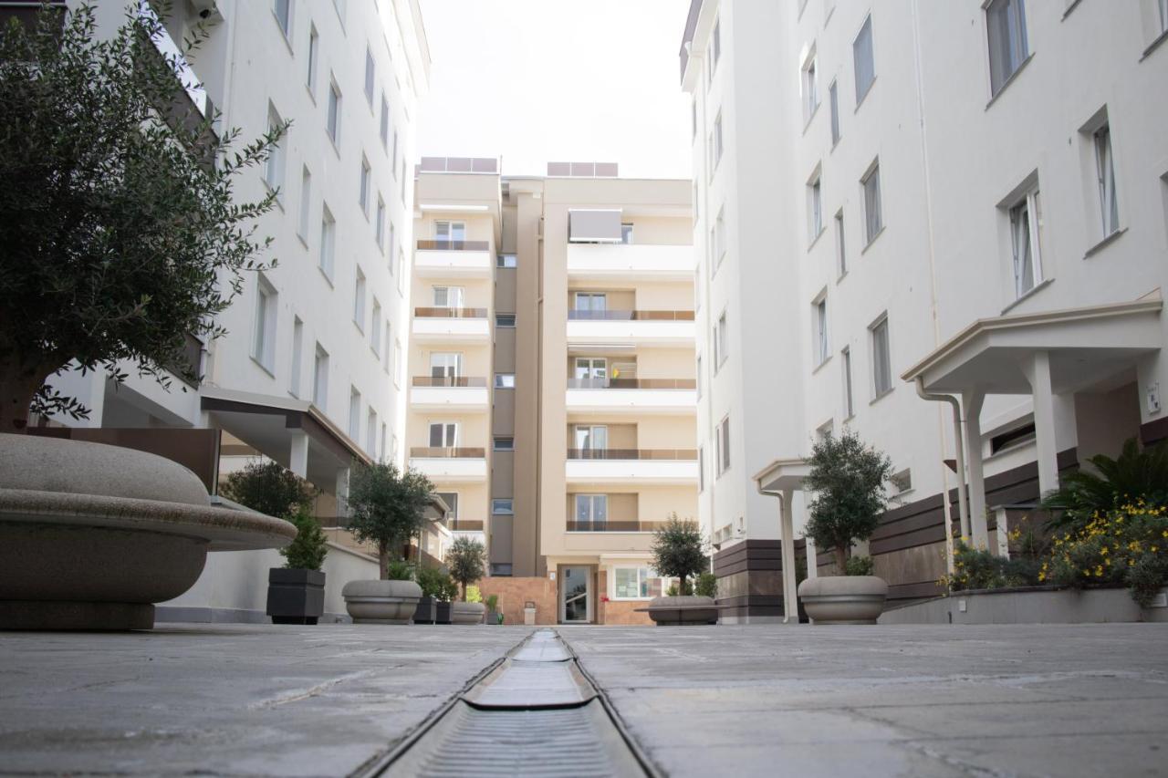 E-Twelve Apartment نابولي المظهر الخارجي الصورة