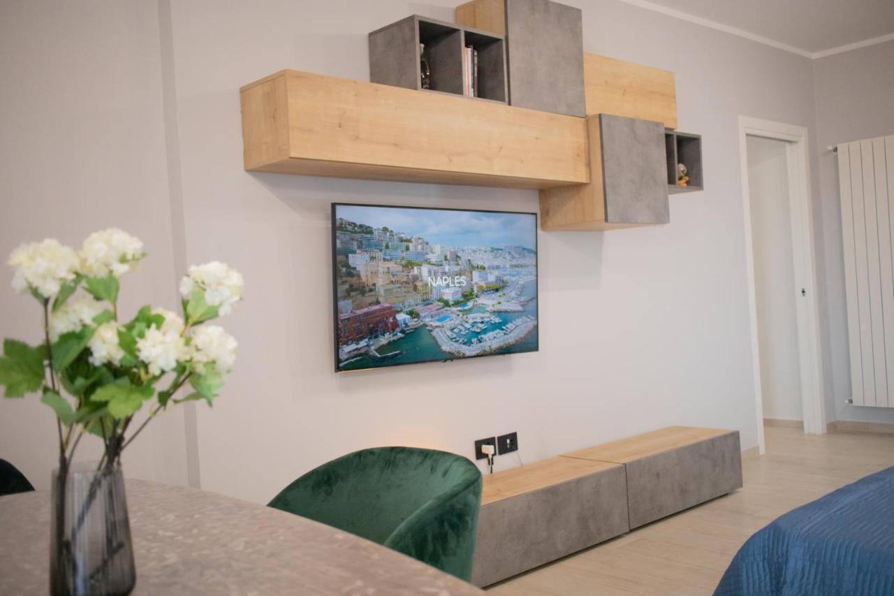 E-Twelve Apartment نابولي المظهر الخارجي الصورة