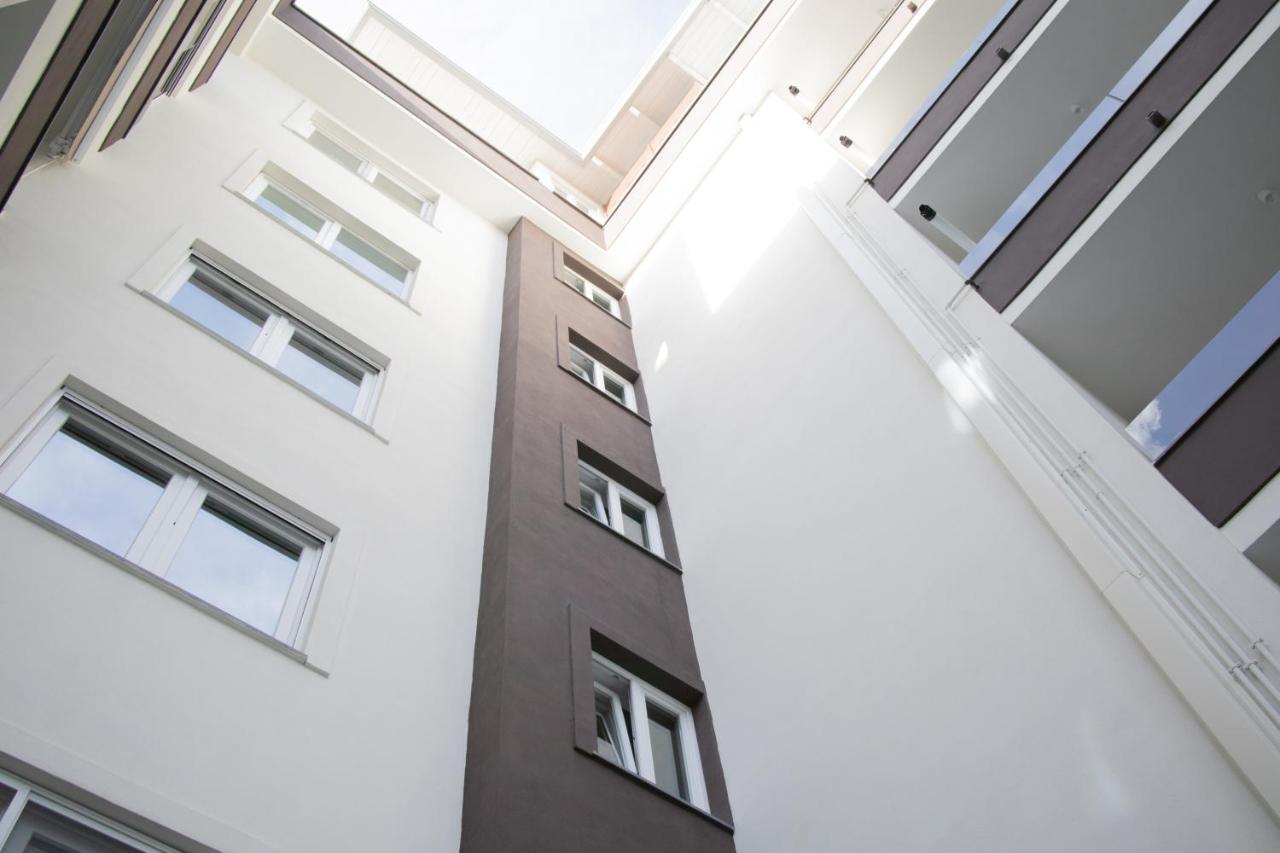 E-Twelve Apartment نابولي المظهر الخارجي الصورة