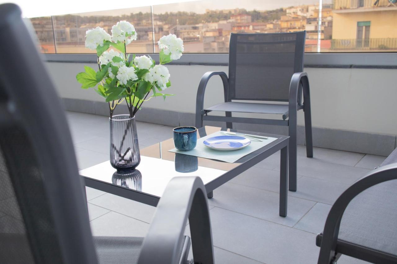E-Twelve Apartment نابولي المظهر الخارجي الصورة