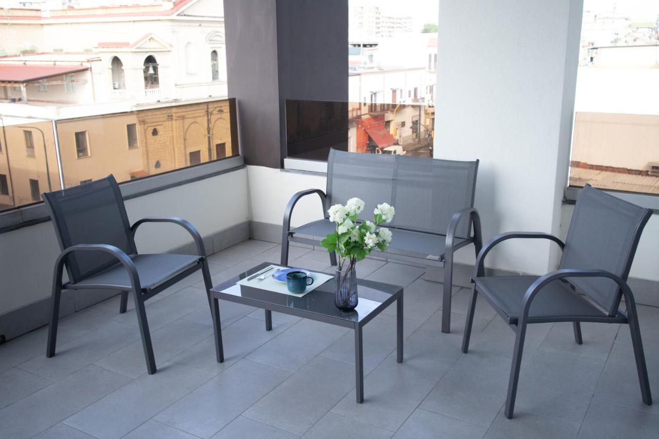 E-Twelve Apartment نابولي المظهر الخارجي الصورة