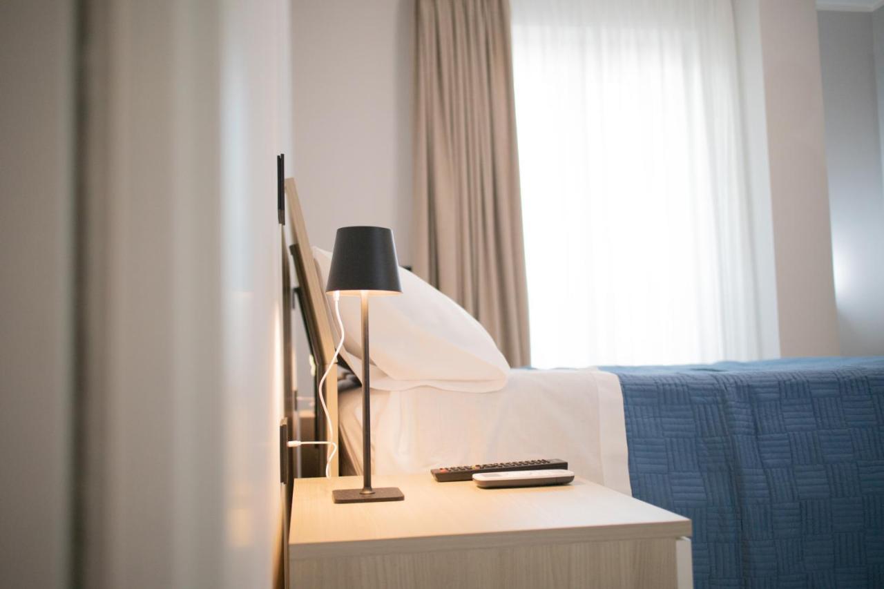 E-Twelve Apartment نابولي المظهر الخارجي الصورة