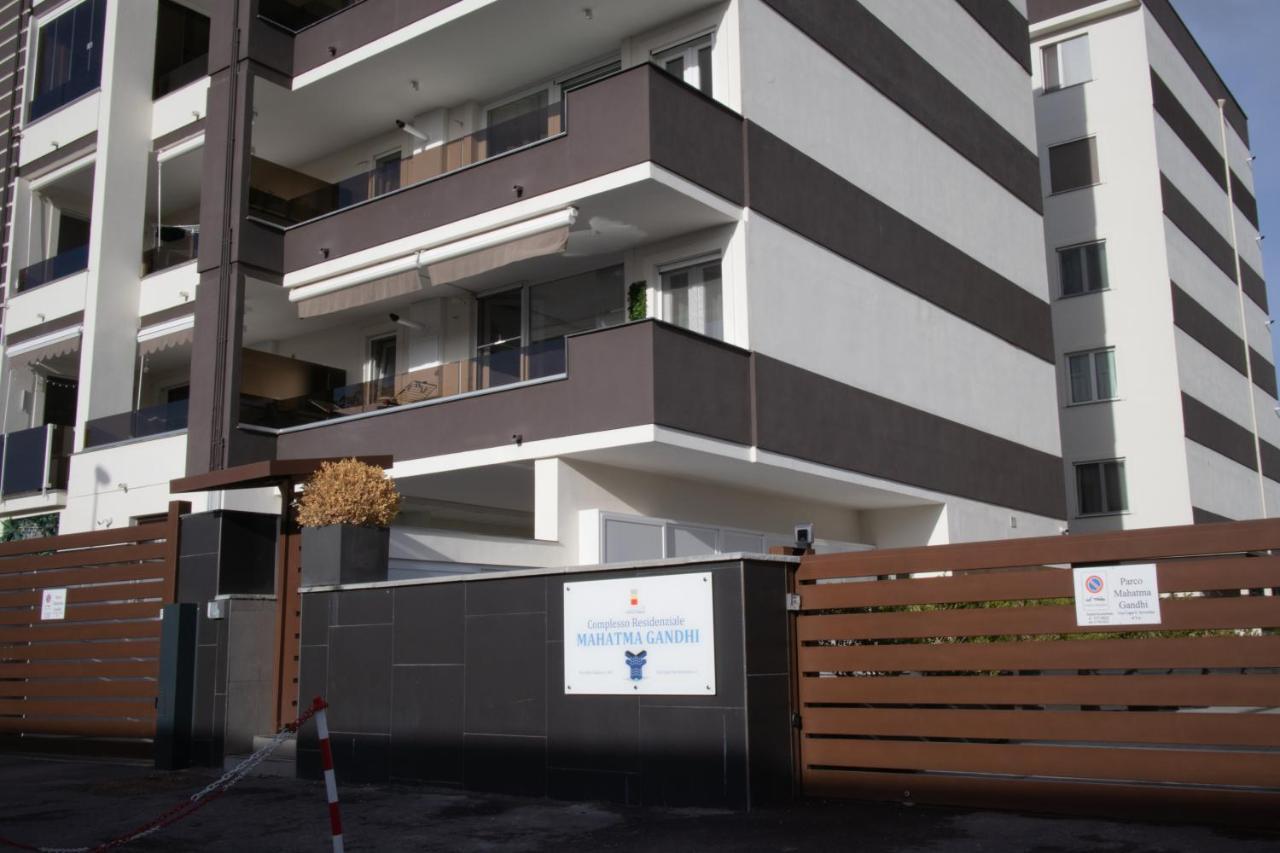 E-Twelve Apartment نابولي المظهر الخارجي الصورة