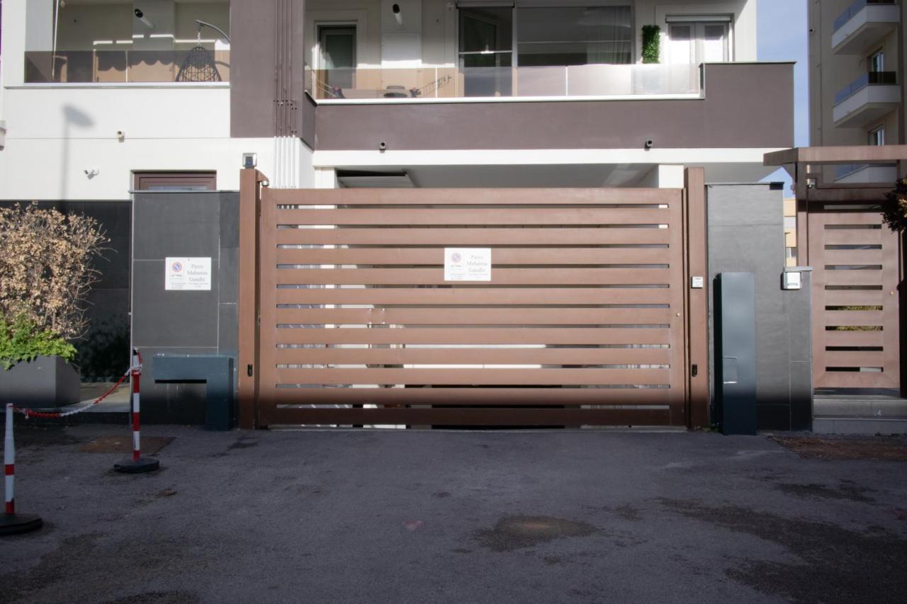 E-Twelve Apartment نابولي المظهر الخارجي الصورة